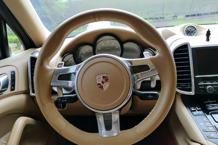 Used Porsche Cayenne 2013 3.6L automatic transmission U.S. specification Steering Wheel