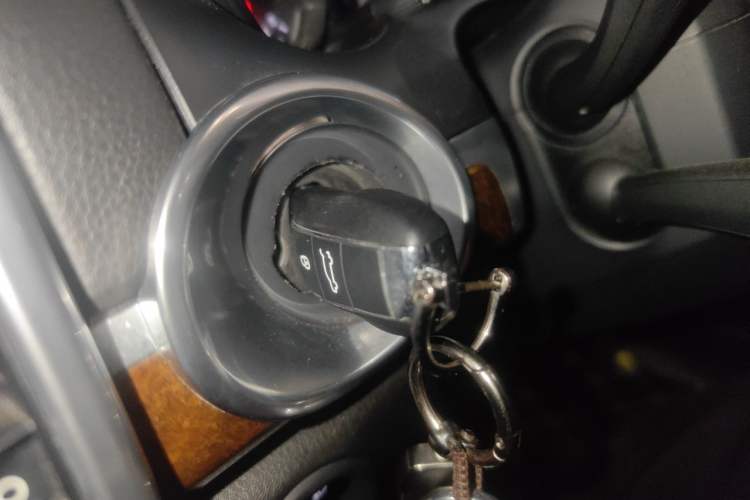 Used Porsche Cayenne  Vehicle Key
