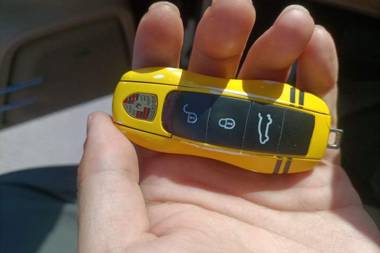 Used Porsche Cayenne  Vehicle Key