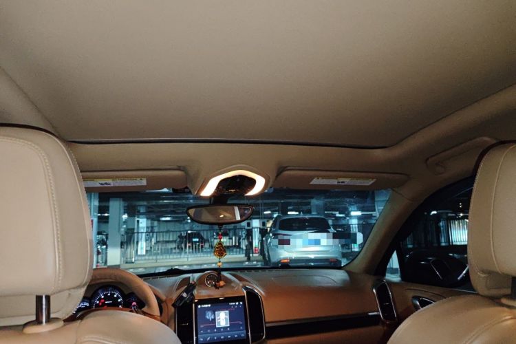 Used Porsche Cayenne  Headliner