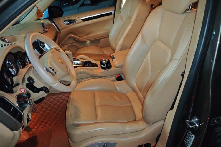 Used Porsche Cayenne  Left Front Seat