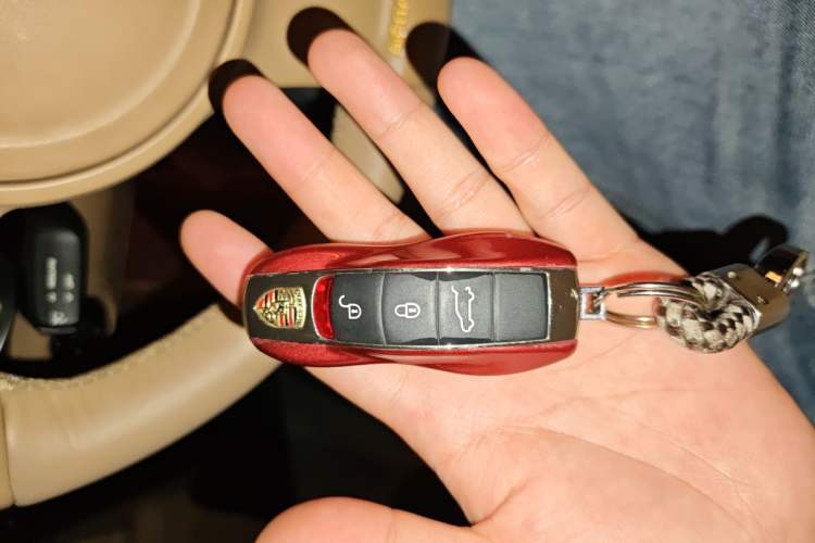 Used Porsche Cayenne  Vehicle Key
