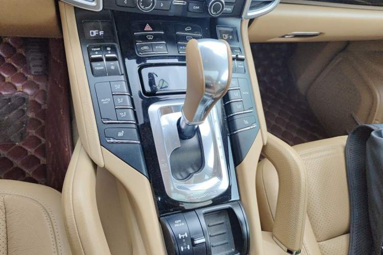 Used Porsche Cayenne  Gear Lever