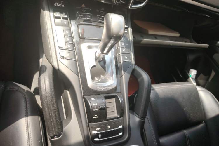 Used Porsche Cayenne  Gear Lever