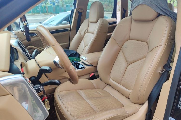 Used Porsche Cayenne  Left Front Seat