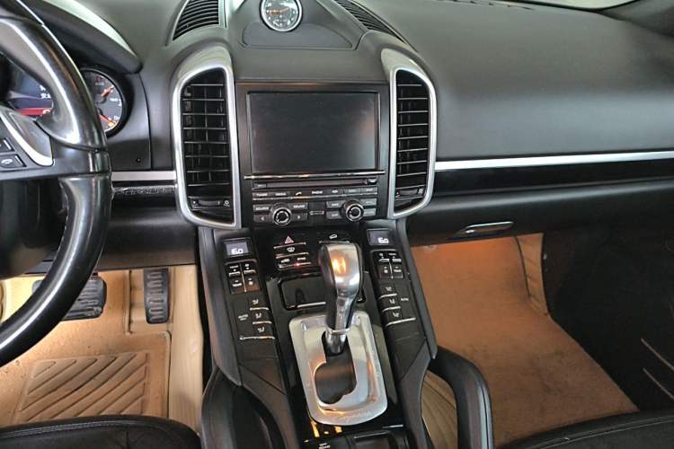 Used Porsche Cayenne  Audio And AC Panel