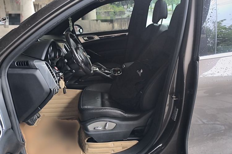 Used Porsche Cayenne  Left Front Seat
