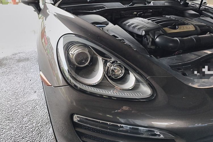 Used Porsche Cayenne  Right Front Headlight