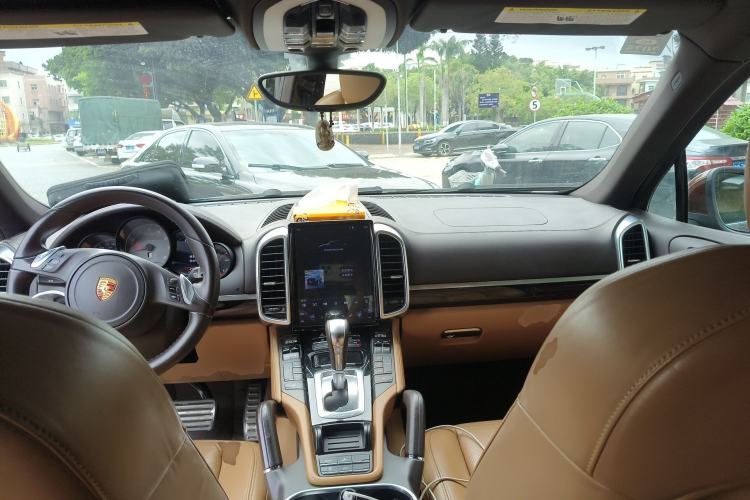 Used Porsche Cayenne  Center Console