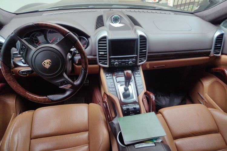 Used Porsche Cayenne 2013 Cayenne Turbo S 4.8T Center Console