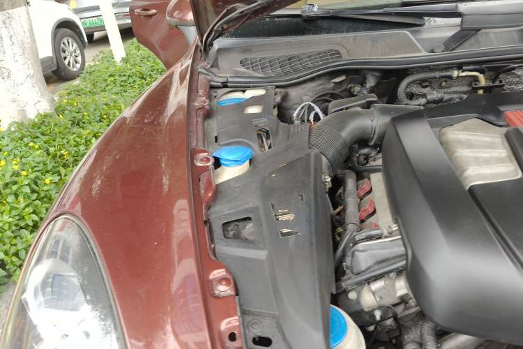 Used Porsche Cayenne  Engine Bay Right