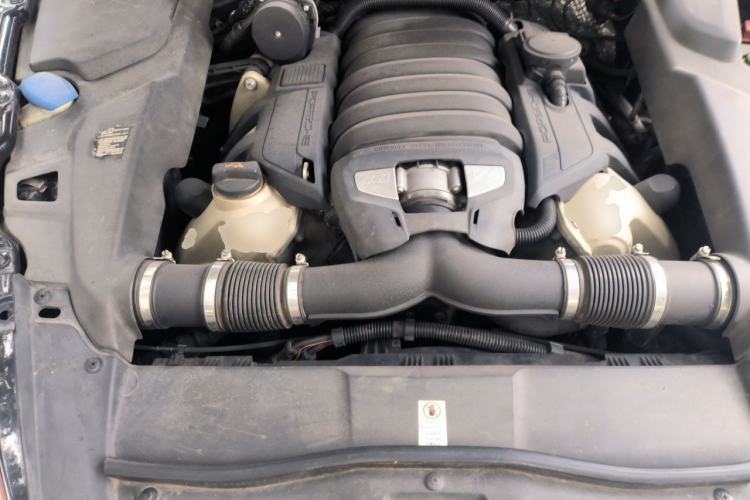 Used Porsche Cayenne  Engine Bay