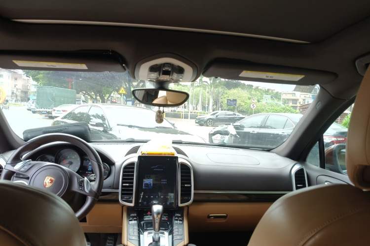 Used Porsche Cayenne  Headliner