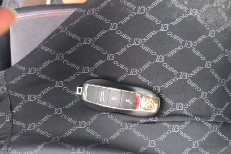 Used Porsche Cayenne  Vehicle Key