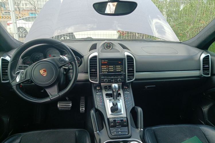 Used Porsche Cayenne  Center Console