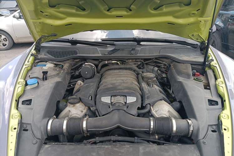Used Porsche Cayenne  Engine Bay