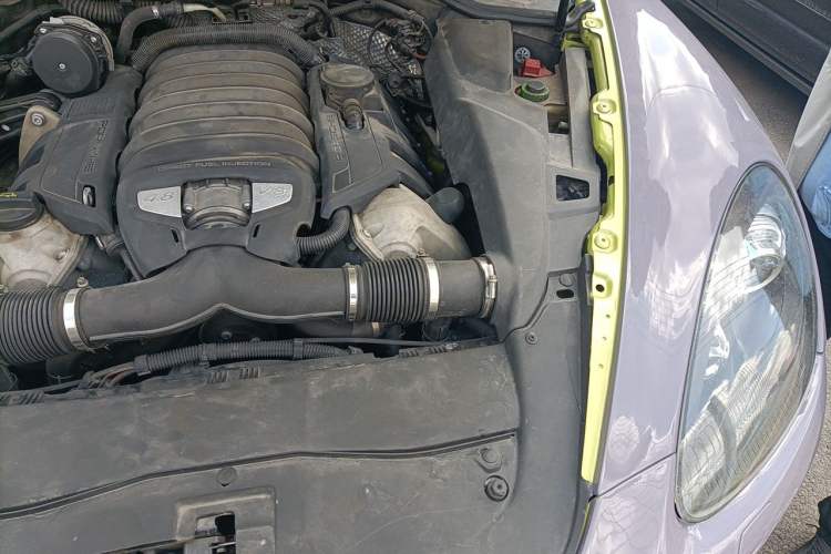 Used Porsche Cayenne  Engine Bay Left