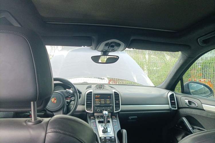 Used Porsche Cayenne  Headliner