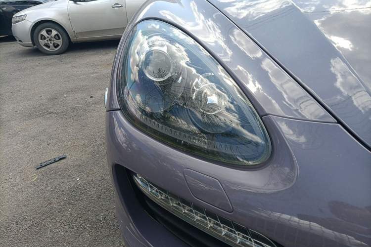 Used Porsche Cayenne  Right Front Headlight