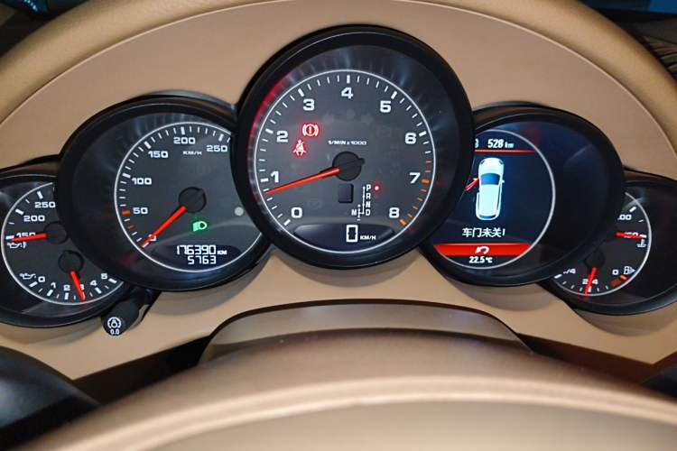 Used Porsche Cayenne 2013 3.6L automatic transmission U.S. specification Instrument Cluster