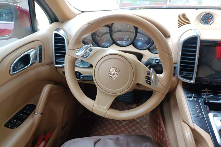 Used Porsche Cayenne 2013 3.6L automatic transmission U.S. specification Steering Wheel