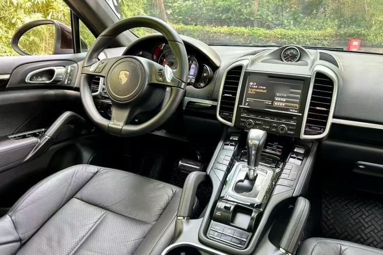 Used Porsche Cayenne 2013 3.6L automatic transmission U.S. specification Steering Wheel