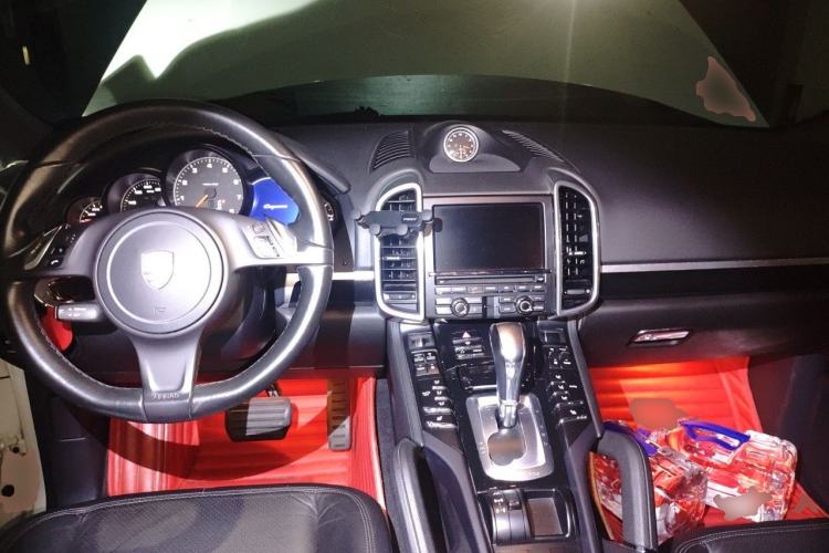 Used Porsche Cayenne  Center Console