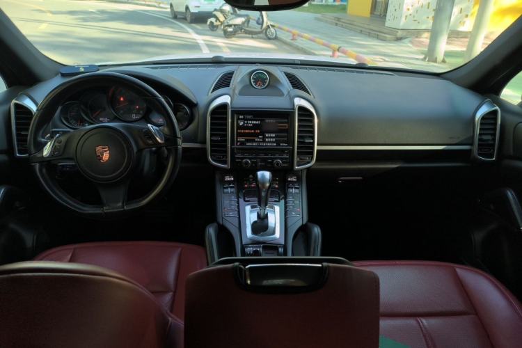 Used Porsche Cayenne 2013 3.6L automatic transmission U.S. specification Center Console