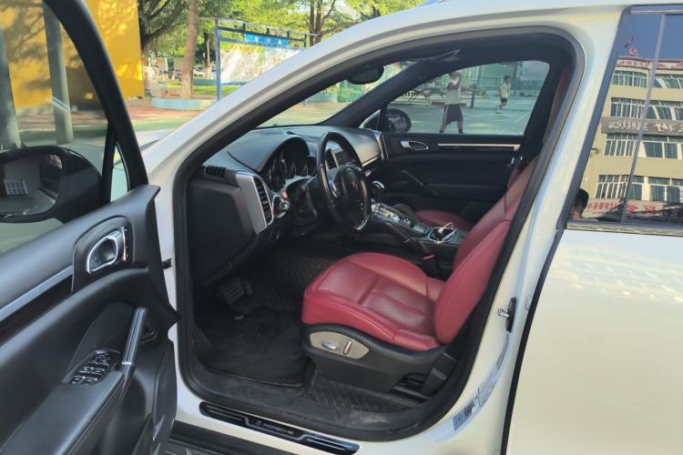 Used Porsche Cayenne 2013 3.6L automatic transmission U.S. specification Driver Seat