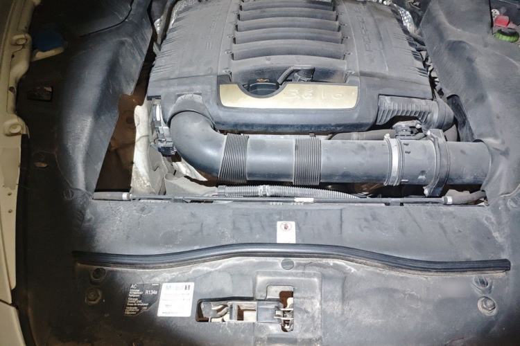 Used Porsche Cayenne  Engine Bay