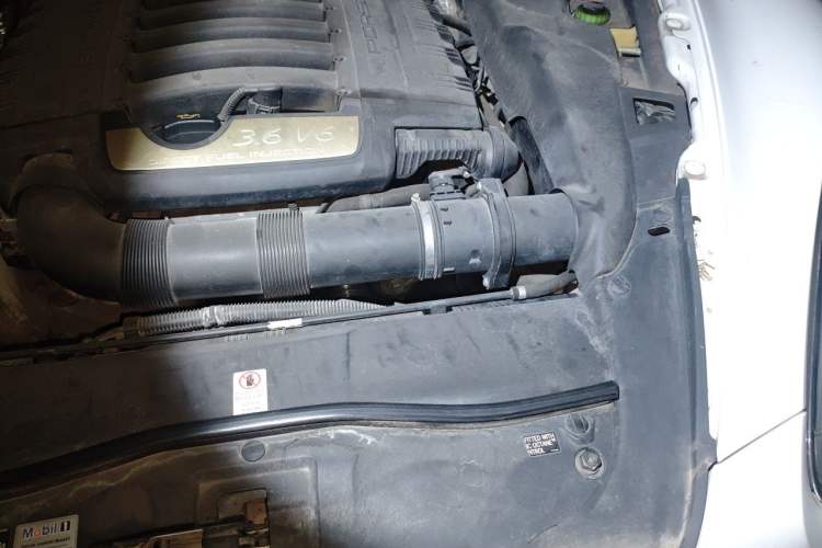 Used Porsche Cayenne  Engine Bay Left