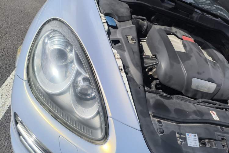 Used Porsche Cayenne  Engine Bay Right