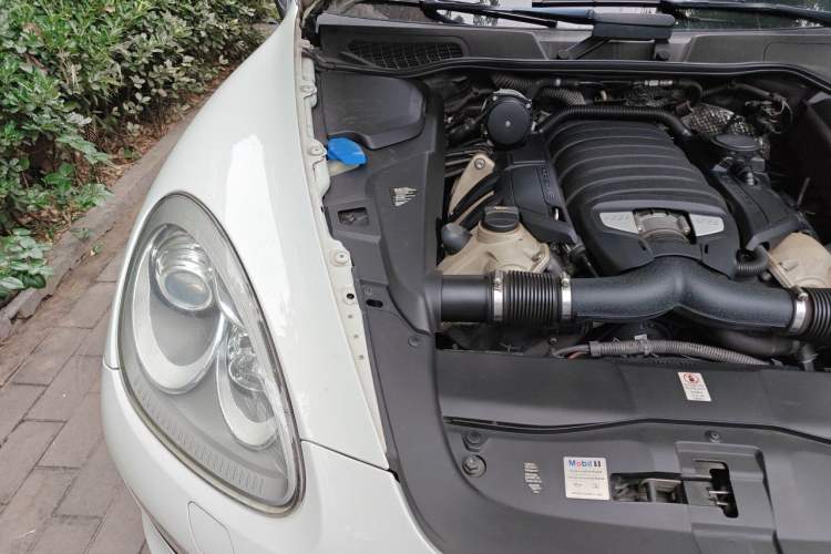 Used Porsche Cayenne  Engine Bay Right