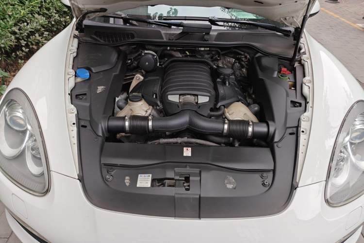Used Porsche Cayenne  Engine Bay