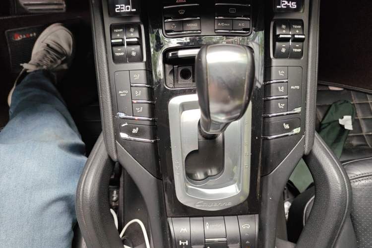 Used Porsche Cayenne  Gear Lever