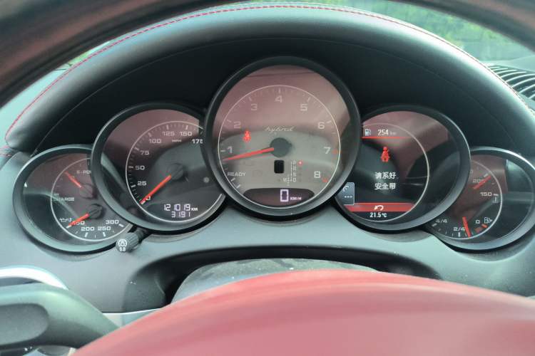 Used Porsche Cayenne  Instrument Cluster