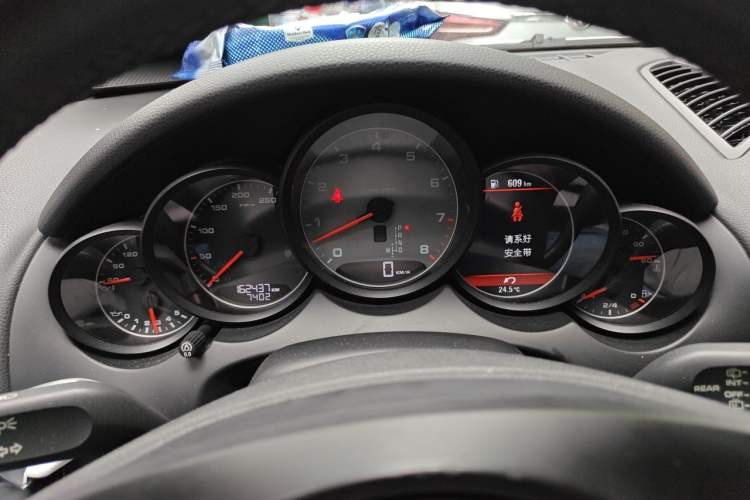 Used Porsche Cayenne  Instrument Cluster
