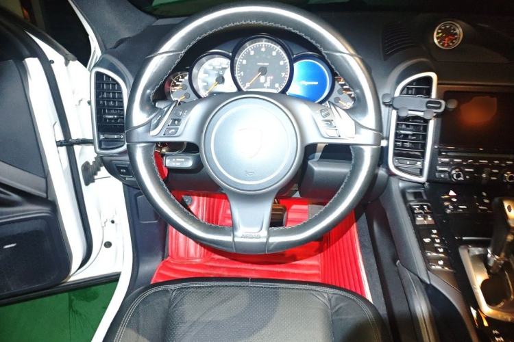 Used Porsche Cayenne  Steering Wheel
