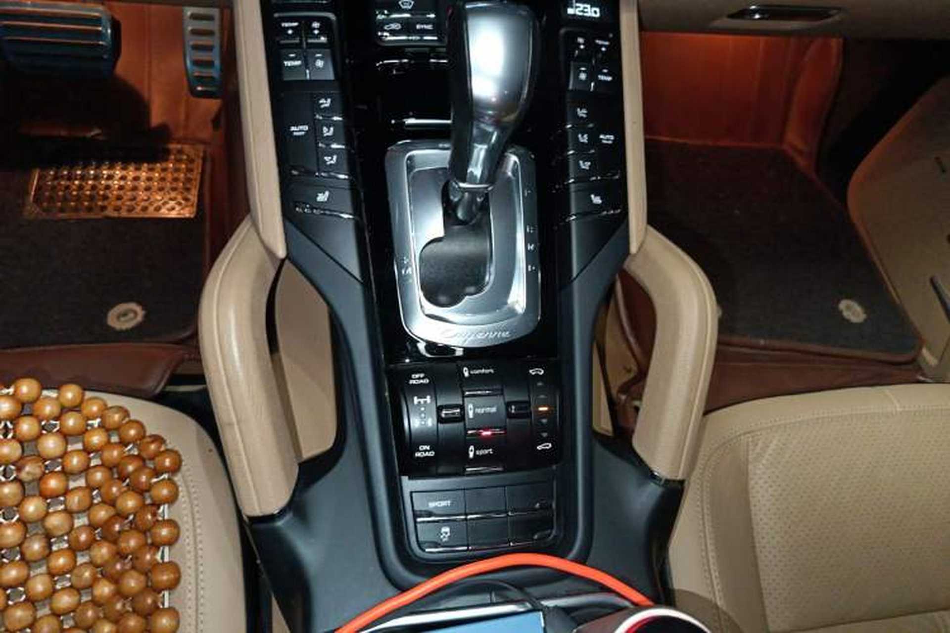 Used Porsche Cayenne 2014 Cayenne Platinum Edition 3.0T Audio And AC Panel