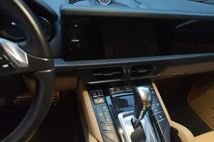 Used Porsche Cayenne 2014 Cayenne Platinum Edition 3.0T Audio And AC Panel