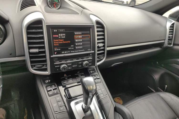 Used Porsche Cayenne  Audio And AC Panel