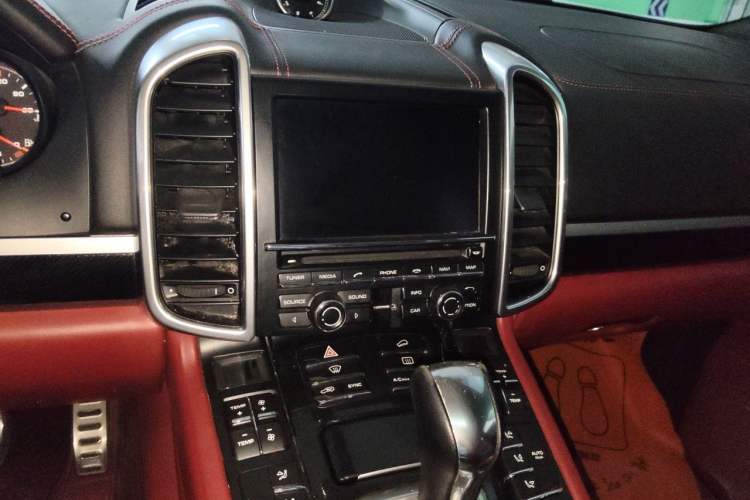 Used Porsche Cayenne 2014 Cayenne Platinum Edition 3.0T Audio And AC Panel