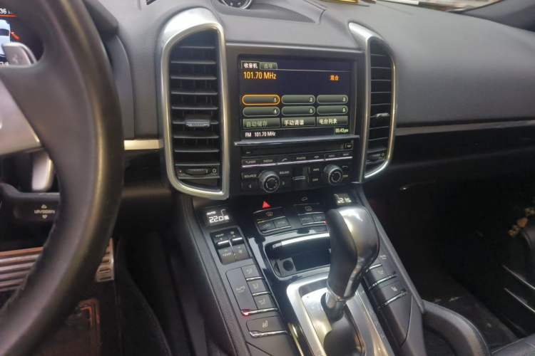 Used Porsche Cayenne 2014 Cayenne Platinum Edition 3.0T Audio And AC Panel