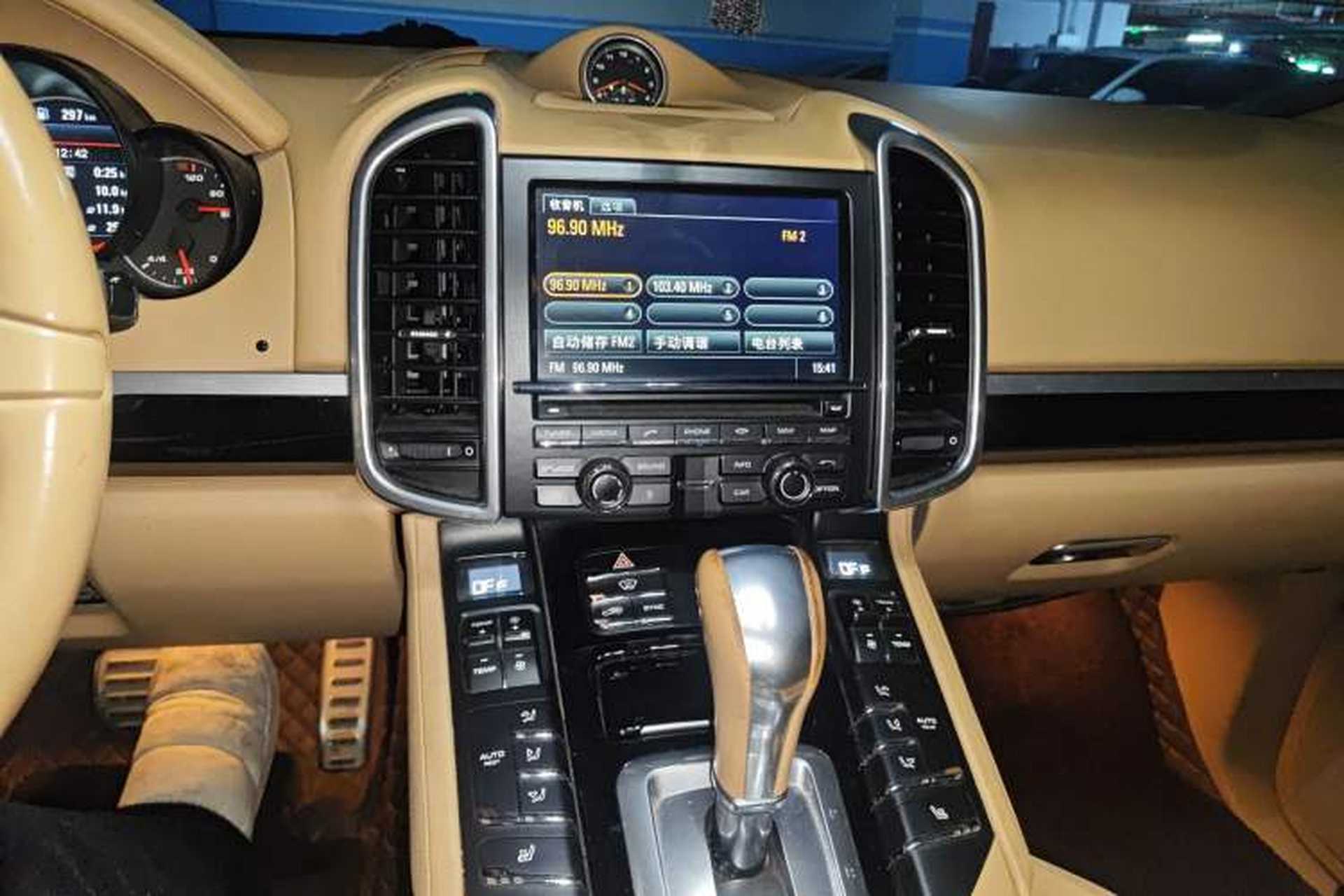 Used Porsche Cayenne 2014 Cayenne Platinum Edition 3.0T Audio And AC Panel