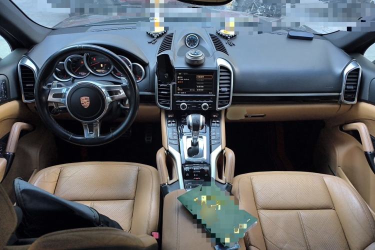Used Porsche Cayenne 2014 Cayenne Platinum Edition 3.0T Center Console