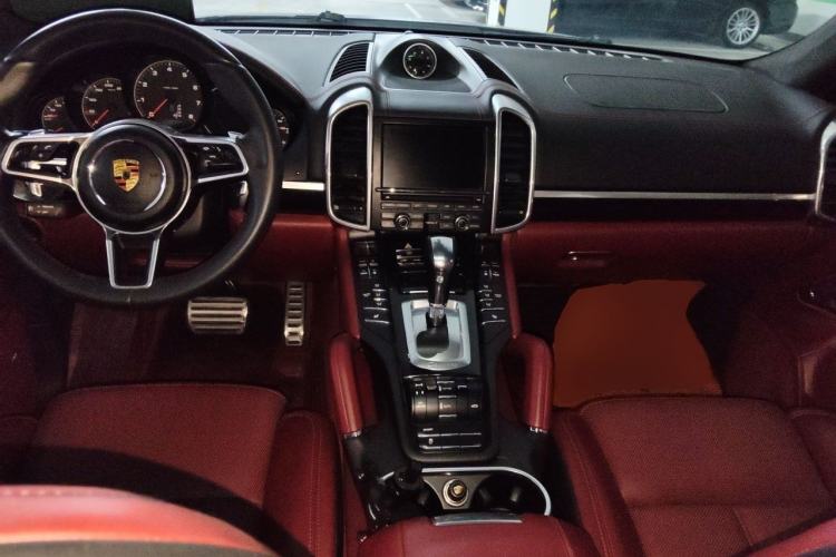 Used Porsche Cayenne 2014 Cayenne Platinum Edition 3.0T Center Console