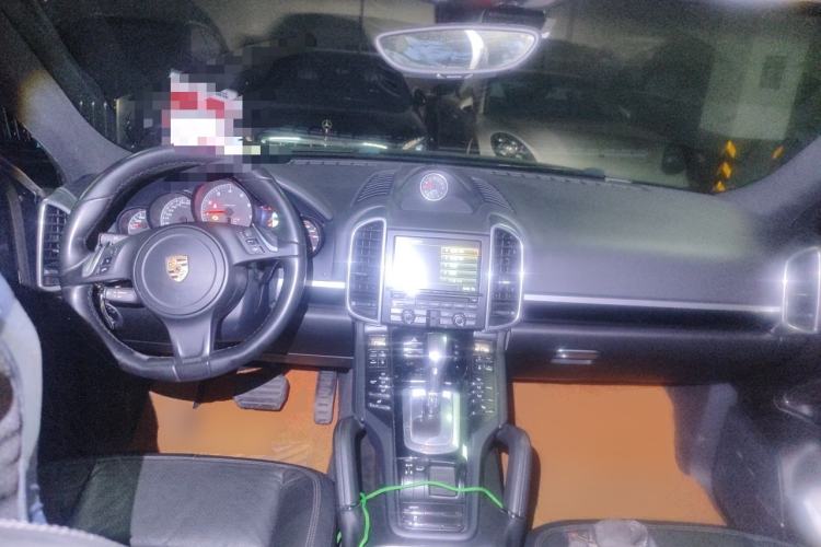 Used Porsche Cayenne  Center Console