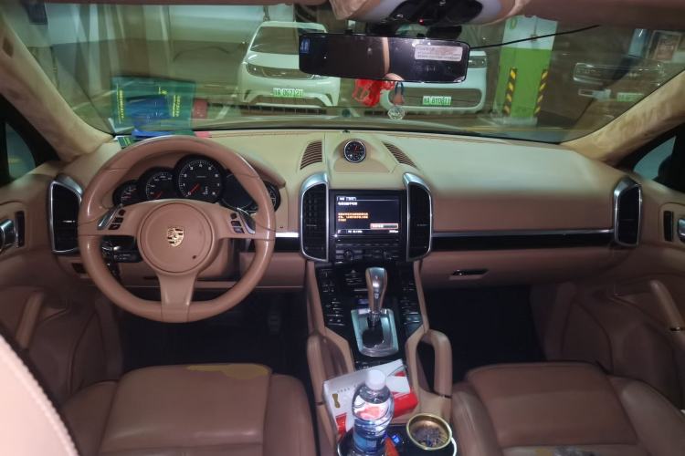 Used Porsche Cayenne  Center Console