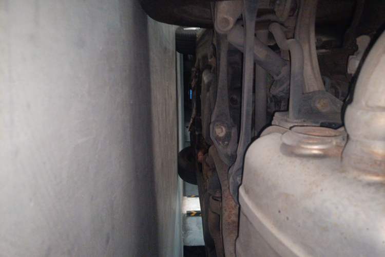 Used Porsche Cayenne  Chassis Rear Left