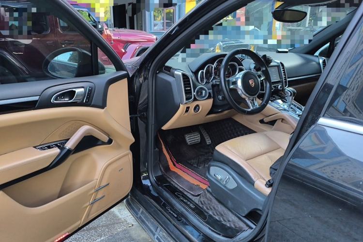 Used Porsche Cayenne 2014 Cayenne Platinum Edition 3.0T Driver Seat